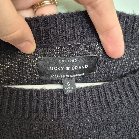 Lucky Brand Women's Black Crewneck Knit Sweater W Gold Thread Leaves Size  S-L - Picture 4 of 5